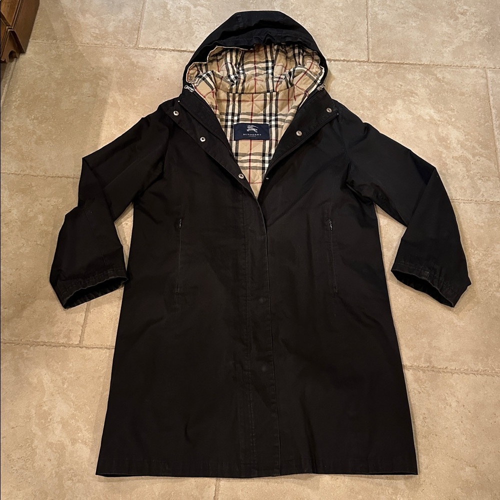 Burberry black coat with plaid quilted removable Interior